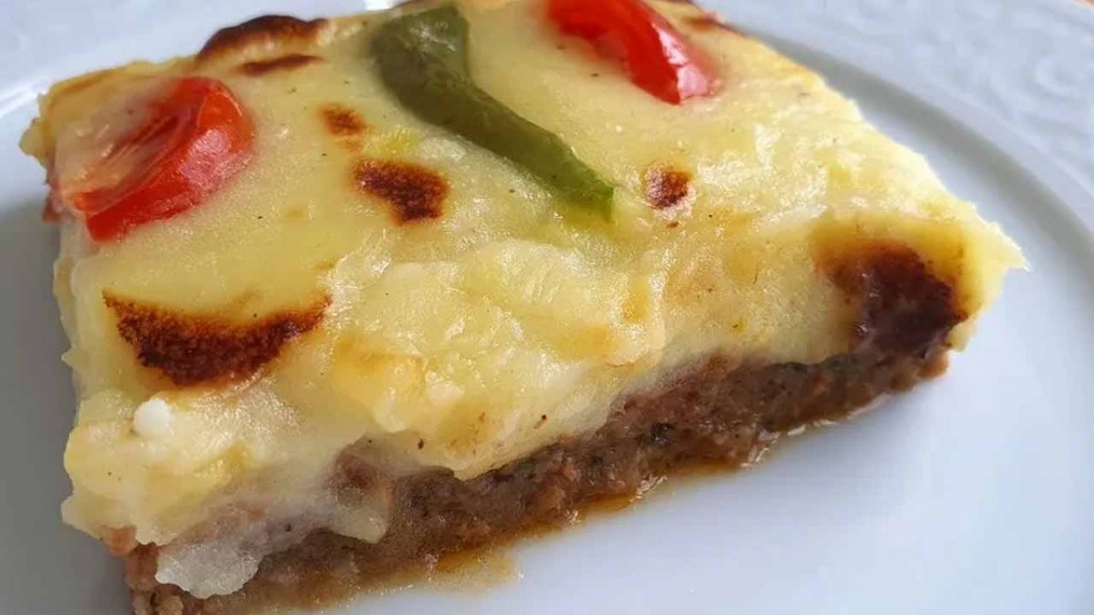 Püreli Tepsi Kebabı Tarifi: Fırında Püreli Kebap Püreli Tepsi Kebabı Tarifi: Fırında Püreli Kebap