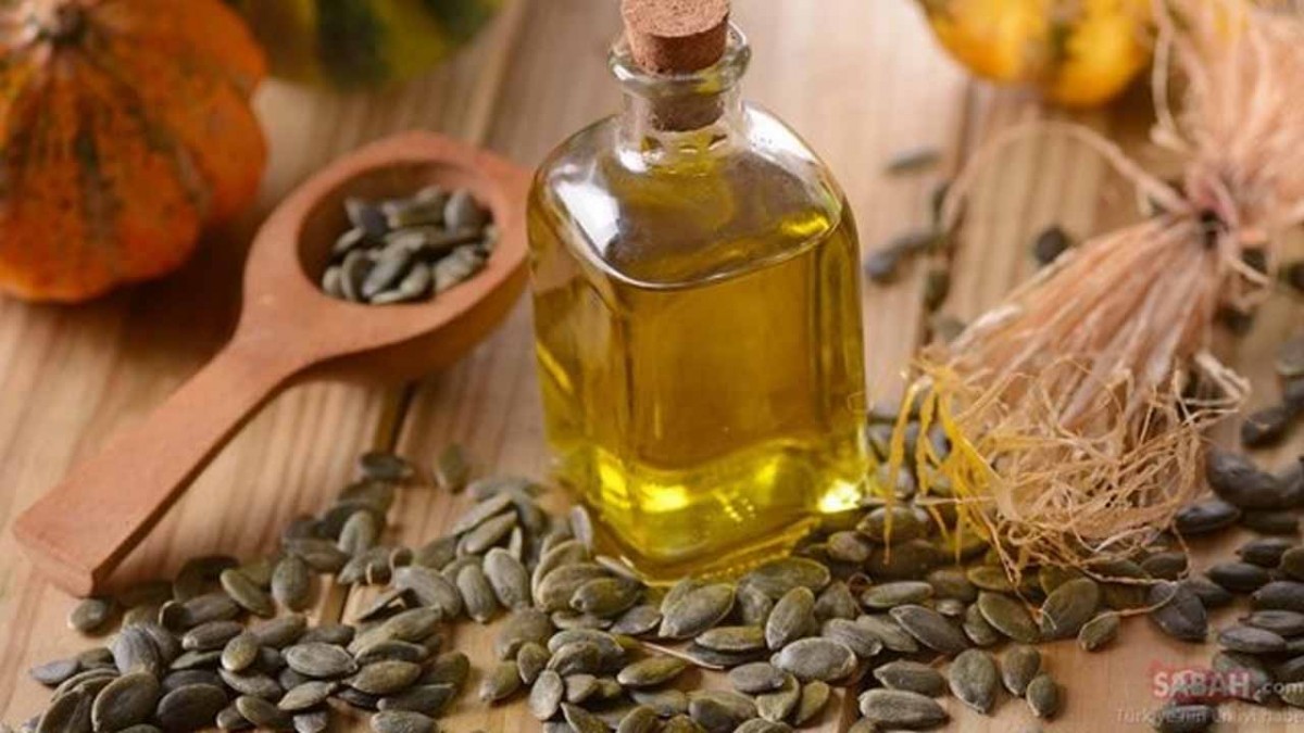 Kabak Çekirdeği Yağı Nedir: Faydaları ve Zararları Kabak Çekirdeği Yağı Nedir: Faydaları ve Zararları